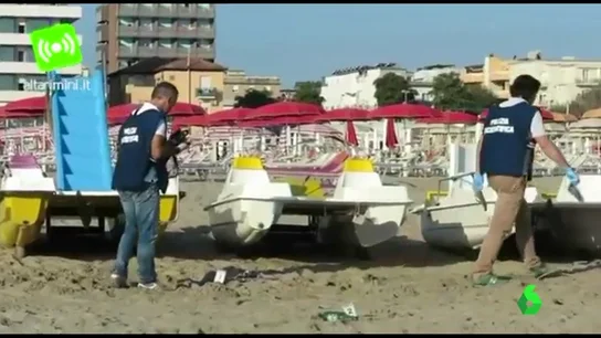 La Policía recoge muestran en la zona del delito La Policía recoge muestran en la zona del delito