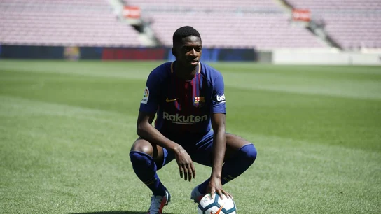 Dembélé, sobre el césped del Camp Nou