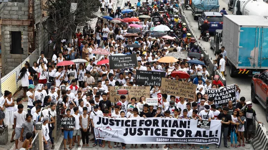 Centenares de personas denunciaron la impunidad policial en Filipinas Centenares de personas denunciaron la impunidad policial en Filipinas