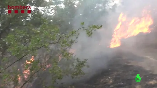 Activo un incendio en Lleida que obliga a desalojar varias masías Activo un incendio en Lleida que obliga a desalojar varias masías
