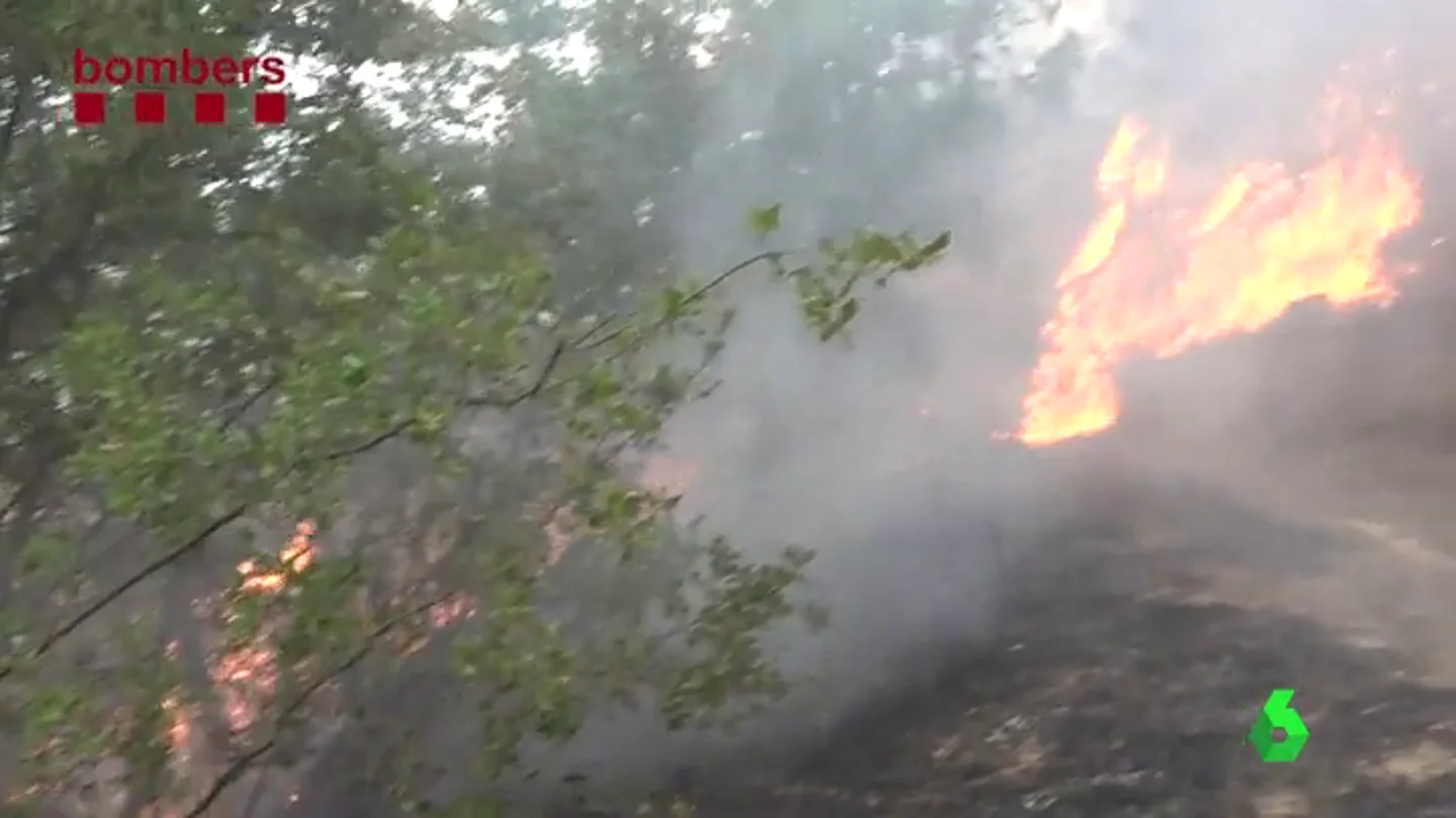 Activo un incendio en Lleida que obliga a desalojar varias masías Activo un incendio en Lleida que obliga a desalojar varias masías
