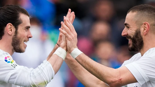 Bale y Benzema en un partido Bale y Benzema en un partido