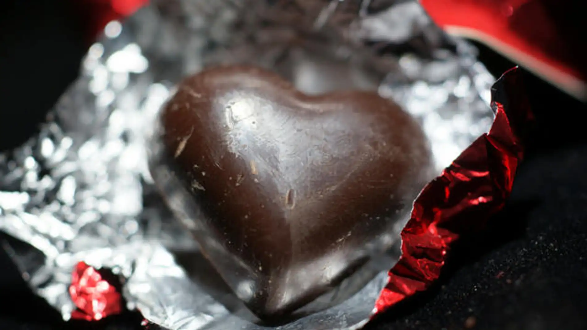 Chocolate negro con aceite de oliva para atenuar el riesgo cardiovascular