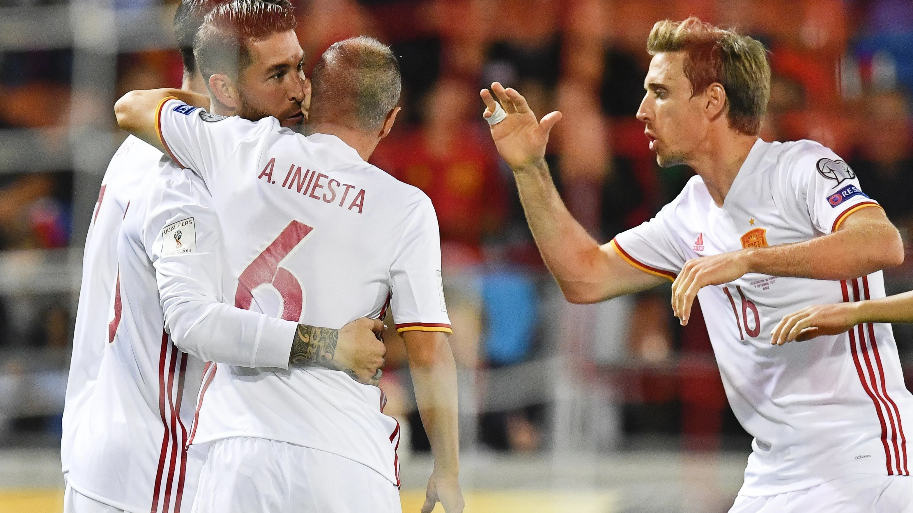 Los jugadores de la Selección celebran uno de los goles contra Liechtenstein Los jugadores de la Selección celebran uno de los goles contra Liechtenstein