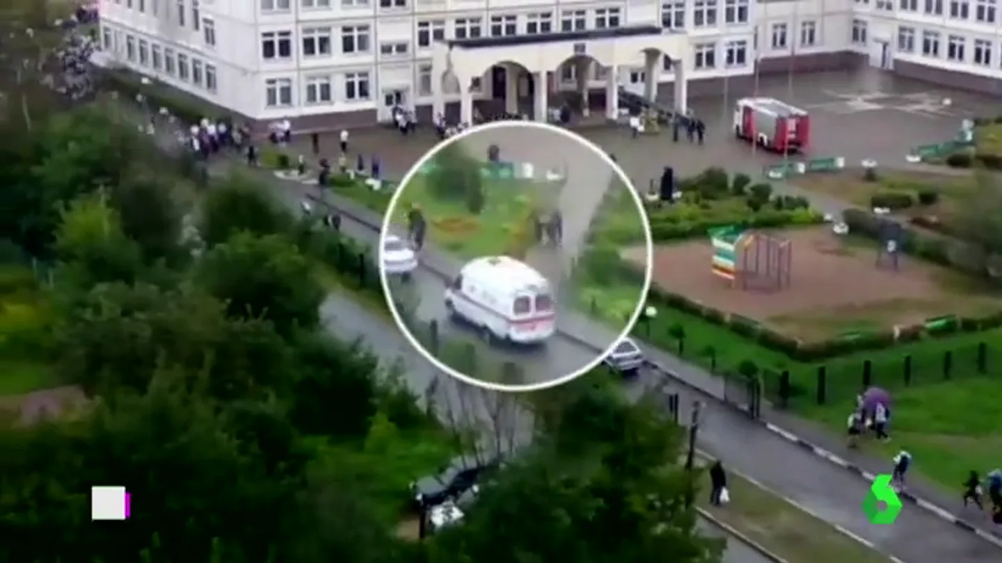 Detenido un joven tras herir con un hacha una profesora en un colegio en Rusia Detenido un joven tras herir con un hacha una profesora en un colegio en Rusia