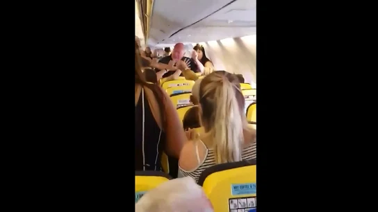 Pelea en un vuelo de Newcastle a Alicante Pelea en un vuelo de Newcastle a Alicante