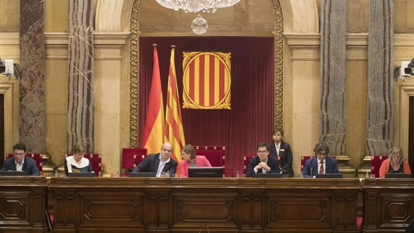 Aspecto de la Mesa al completo del Parlament Aspecto de la Mesa al completo del Parlament
