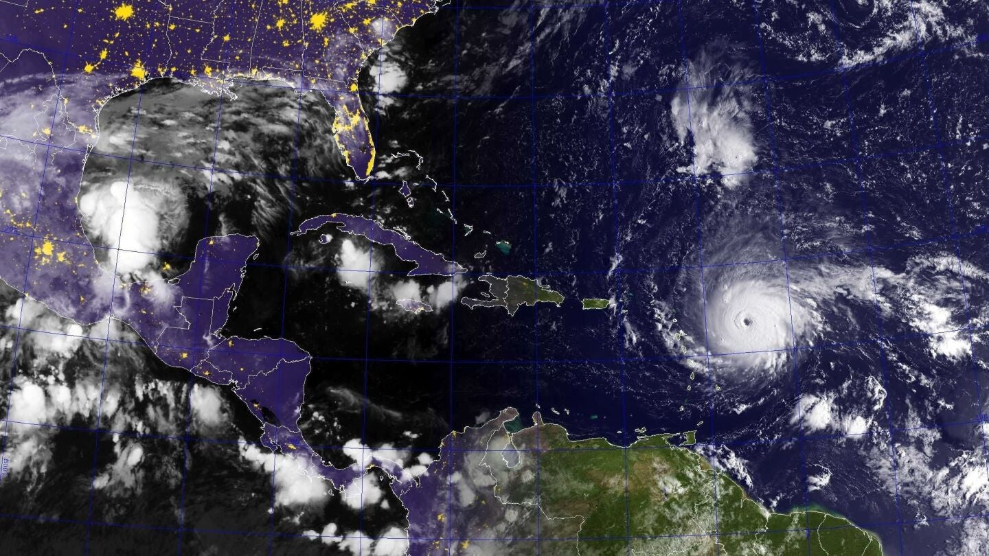  Fotograf&iacute;a tomada desde el espacio del hurac&aacute;n Irma