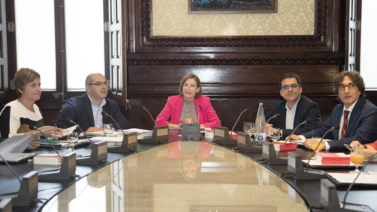 La presidenta del Parlament de Cataluña, Carme Forcadell, preside la Mesa del Parlament La presidenta del Parlament de Cataluña, Carme Forcadell, preside la Mesa del Parlament