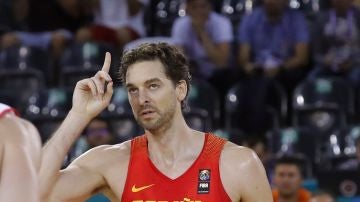 Pau Gasol celebra su récord en el Eurobasket