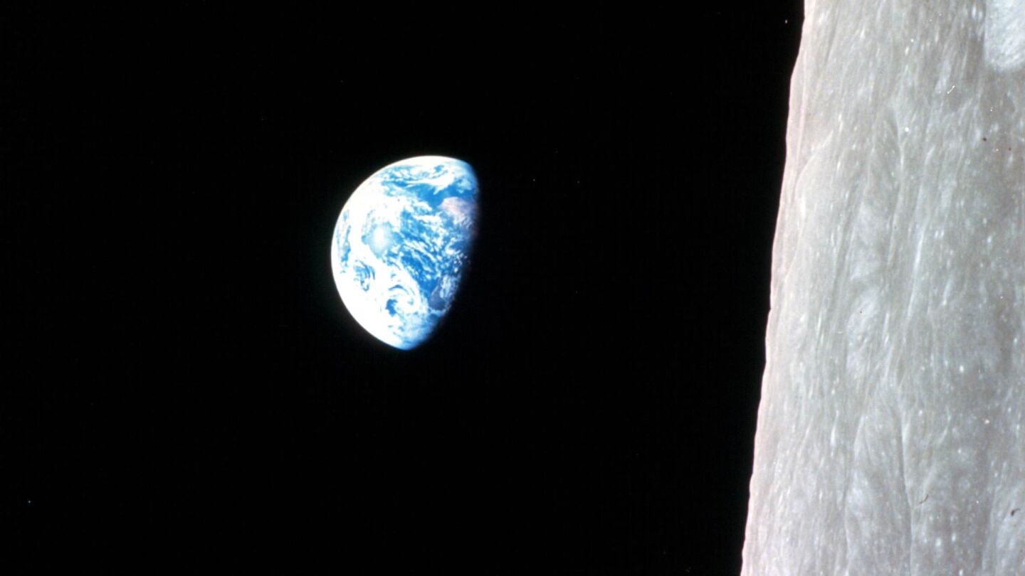 Vista de la Tierra capturada por las c&aacute;maras de la misi&oacute;n Apollo 8 en diciembre de 1968 