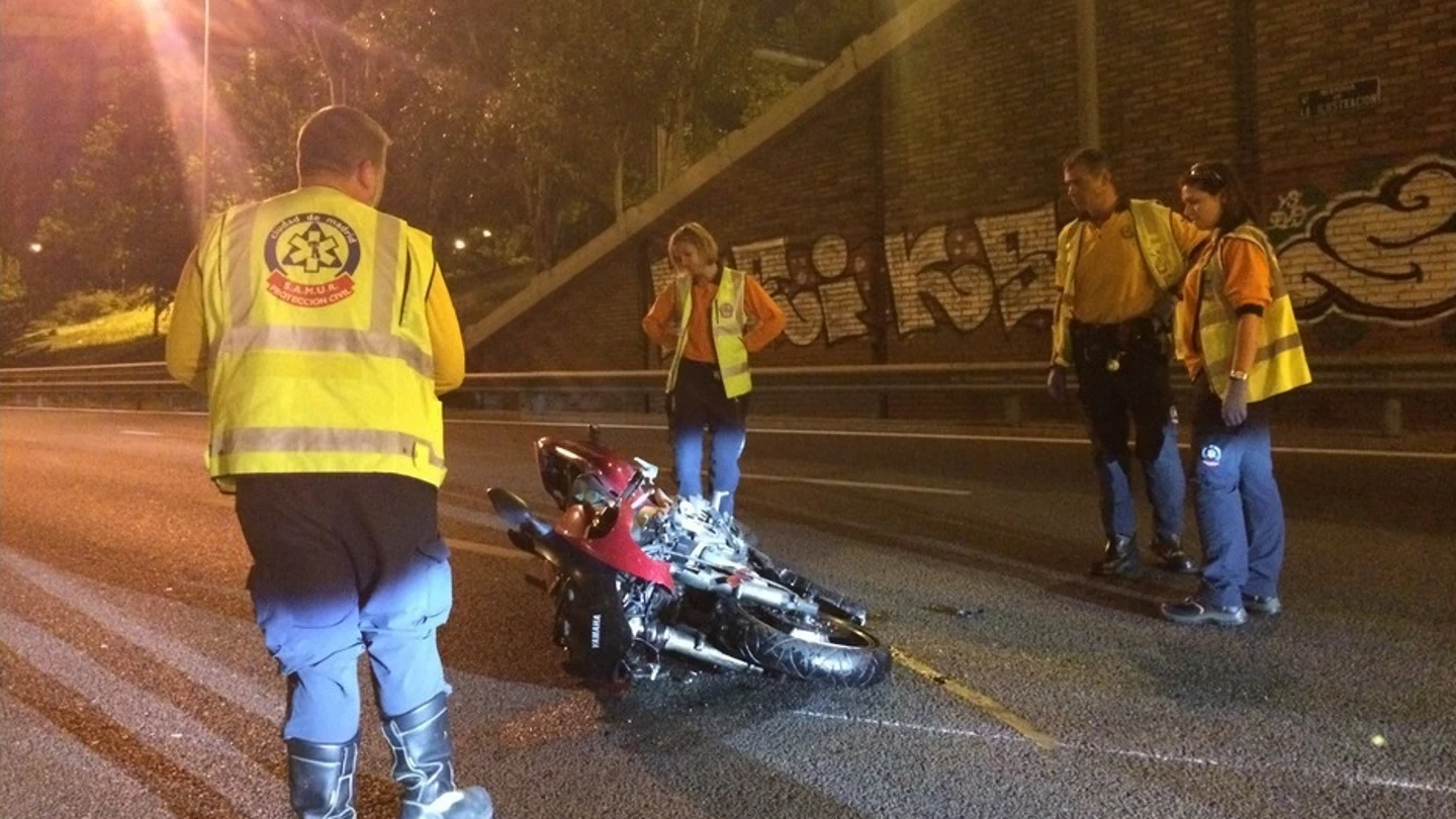 Un motorista muere tras sufrir un accidente en la M-30 Un motorista muere tras sufrir un accidente en la M-30