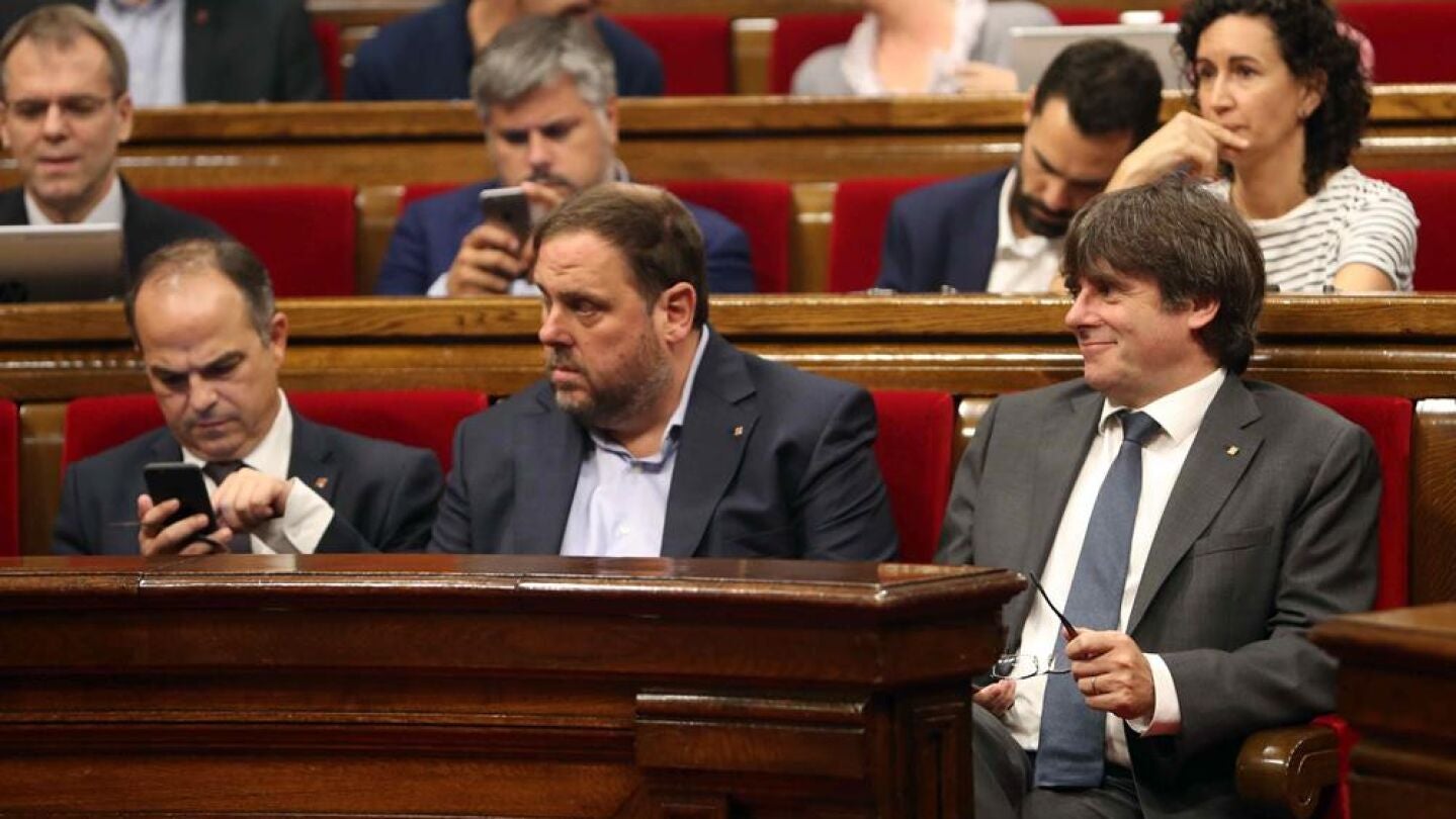 Junqueras y Puigdemont en el Parlament