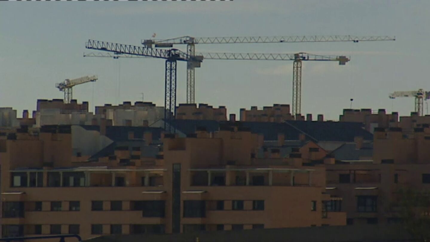 Bloques de viviendas en construcci&oacute;n