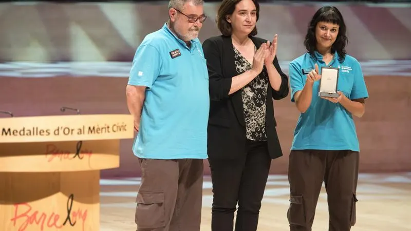 La alcaldesa, en el acto de entrega de las medallas