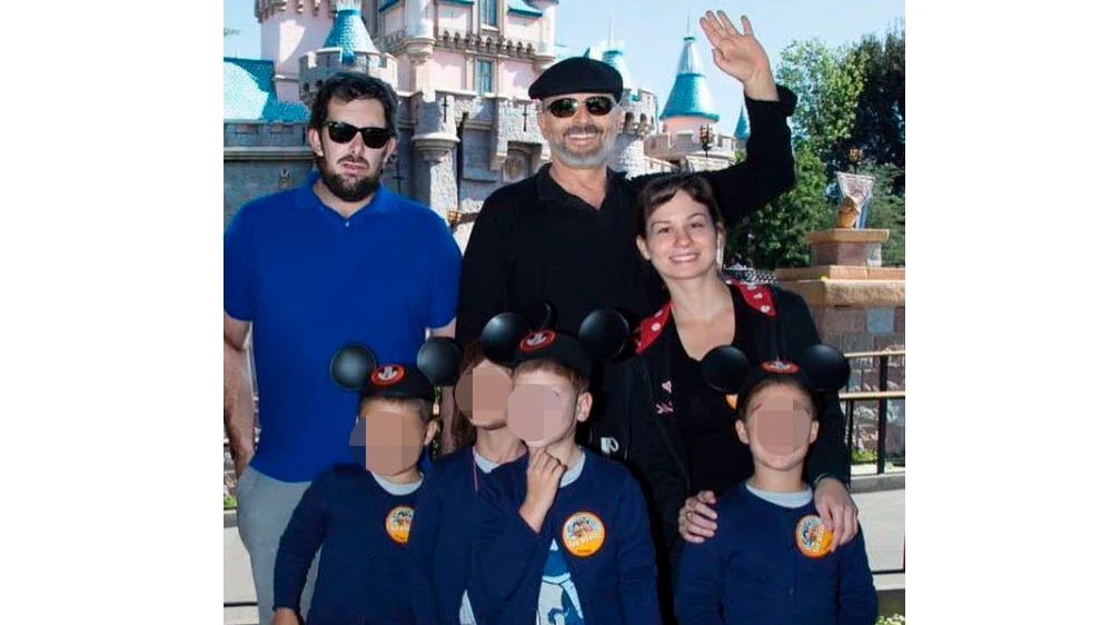 Miguel Bosé publica una foto junto a sus cuatro hijos