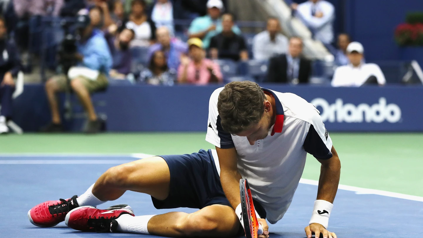 Pablo Carreño, en el suelo tras un punto en su partido contra Anderson Pablo Carreño, en el suelo tras un punto en su partido contra Anderson