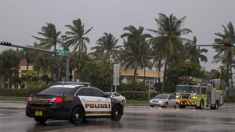 Imagen de archivo de un coche de Policía en Florida