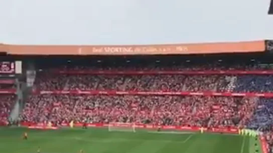 Minutos antes de comenzar el derbi asturiano Minutos antes de comenzar el derbi asturiano