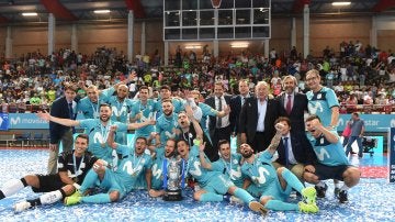 El Inter Movistar celebra su triunfo en la Supercopa de España