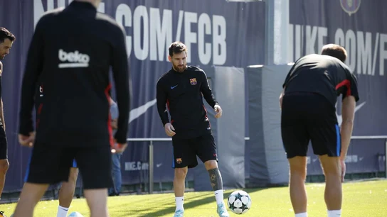 Messi, en un entrenamiento con el Barcelona Messi, en un entrenamiento con el Barcelona