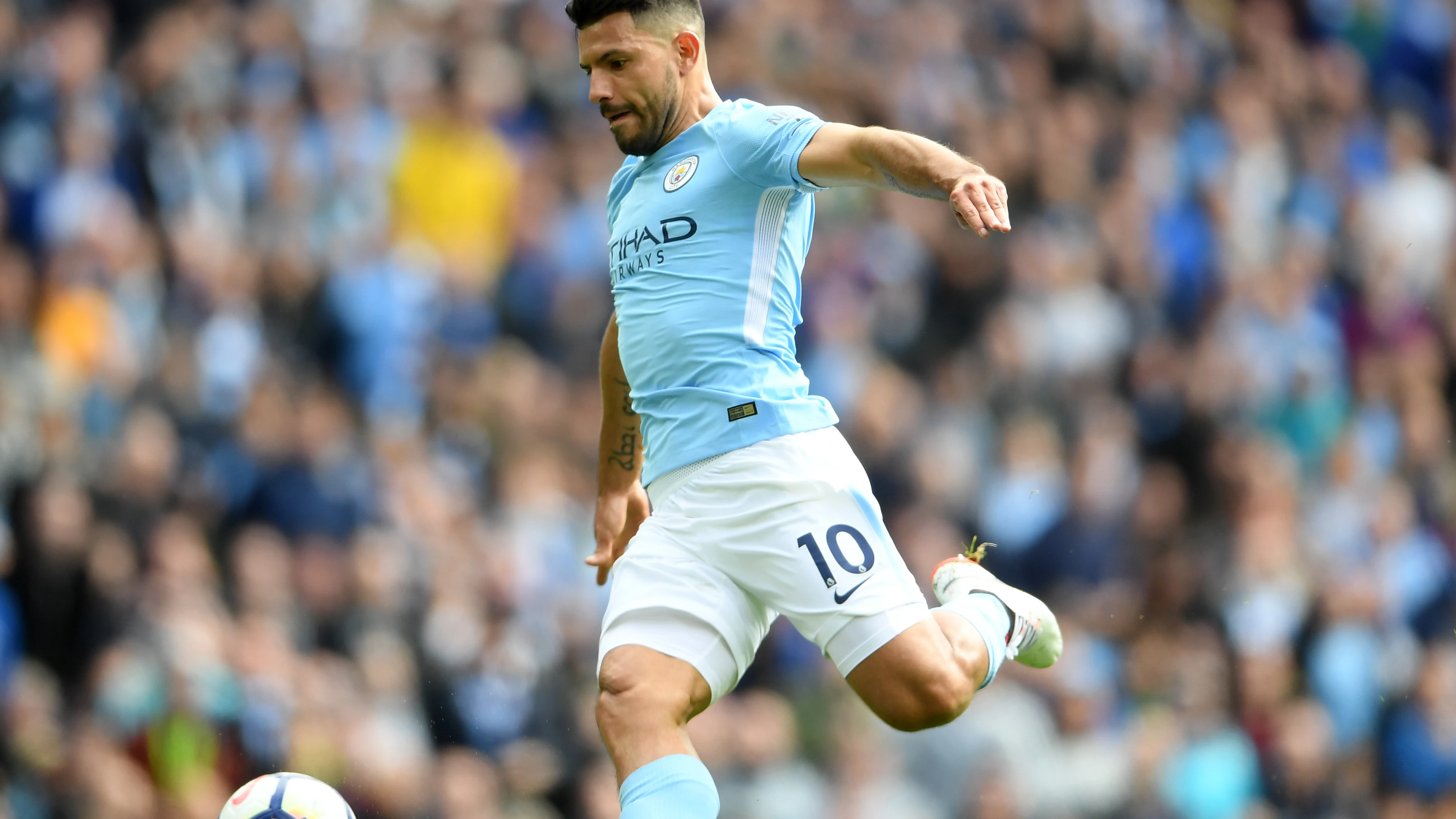 Kun Agüero con el City