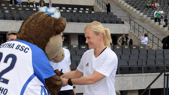 Bibiana Steinhaus, antes del Hertha - Werder Bremen Bibiana Steinhaus, antes del Hertha - Werder Bremen