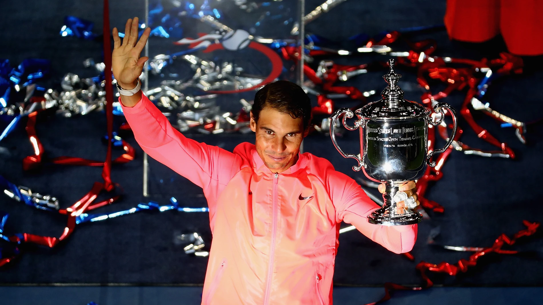 Rafa Nadal, con el trofeo de campeón del US Open en la mano