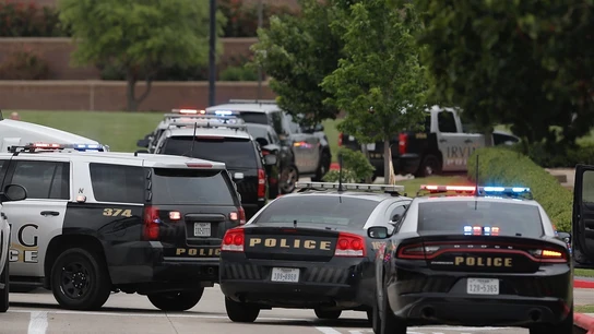 Despliegue policial en otro tiroreo registrado el pasado mes de mato en un colegio en Irving, Texas Despliegue policial en otro tiroreo registrado el pasado mes de mato en un colegio en Irving, Texas