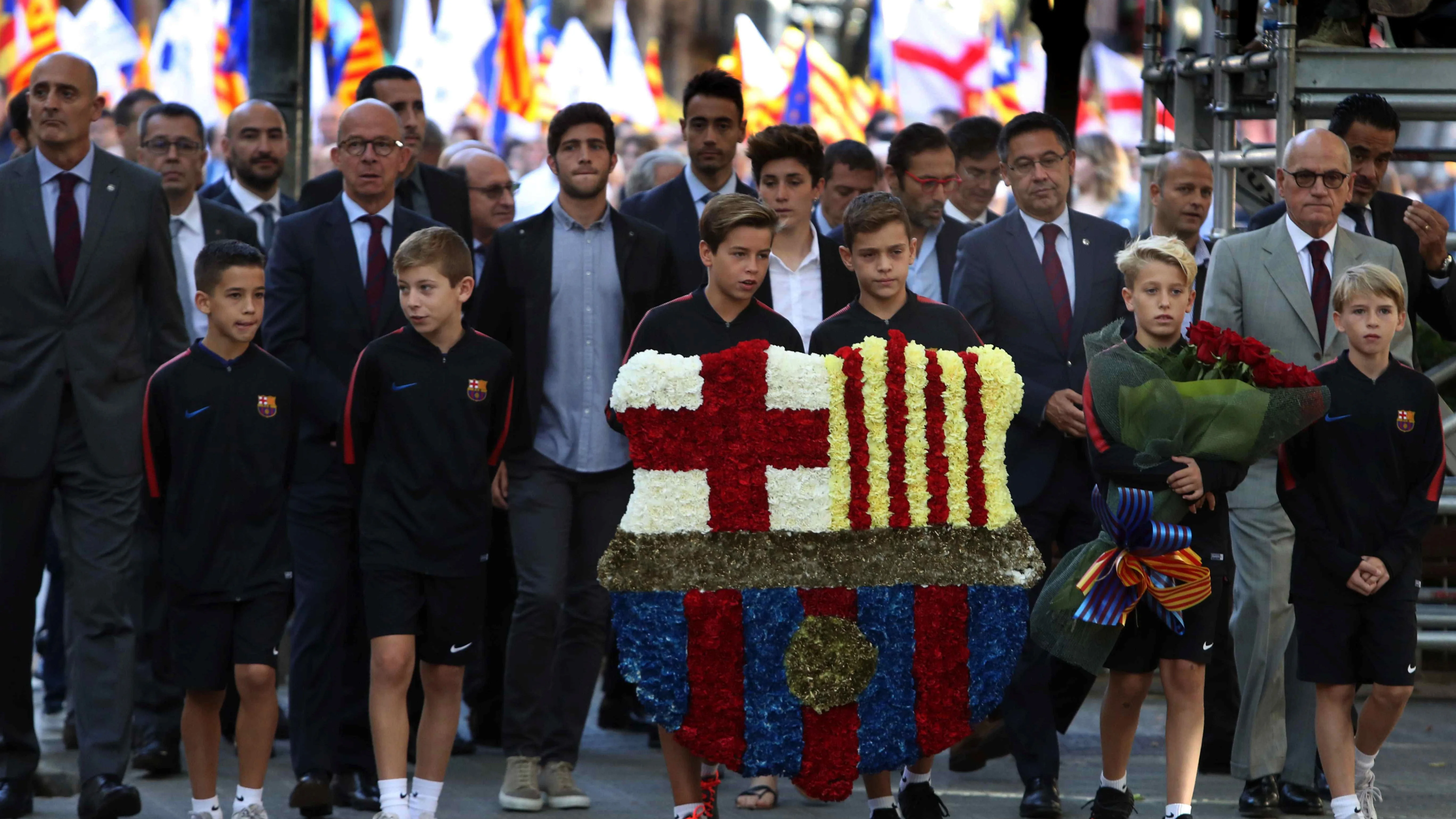 El Barça, en la ofrenda floral al monumento a Rafael Casanova por la Diada