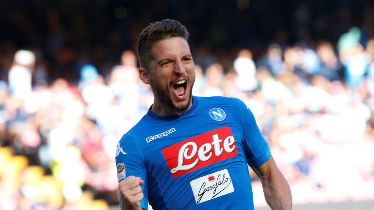 Mertens celebra un gol