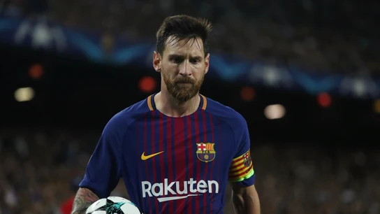 Messi durante un partido en el Camp Nou Messi durante un partido en el Camp Nou