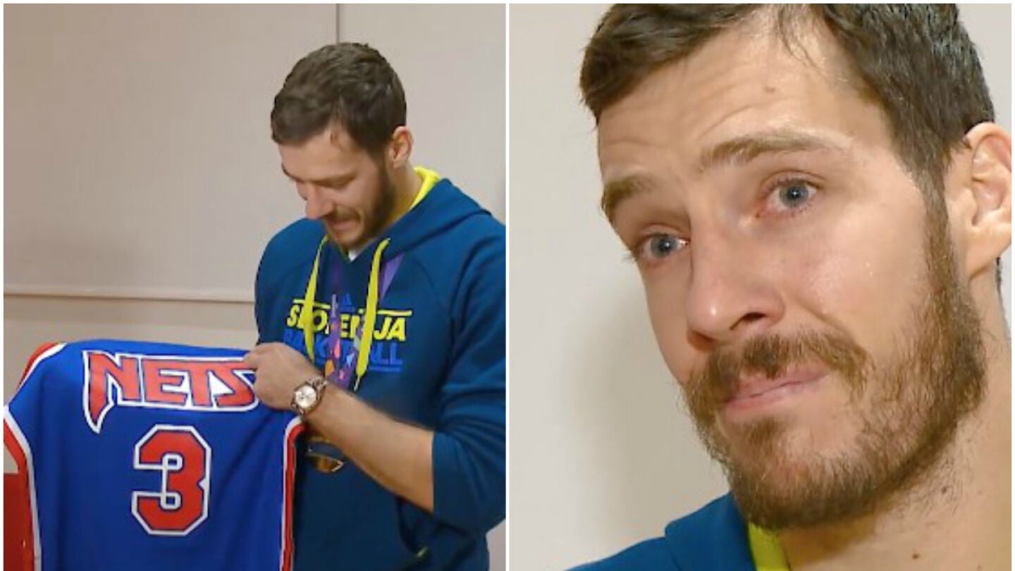 Dragic, emocionado con la camiseta de Drazen Petrovic