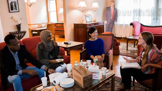 Oxfam aloja a dos refugiados de Somalia, uno de Siria y otra de Vietnam en la vivienda Oxfam aloja a dos refugiados de Somalia, uno de Siria y otra de Vietnam en la vivienda