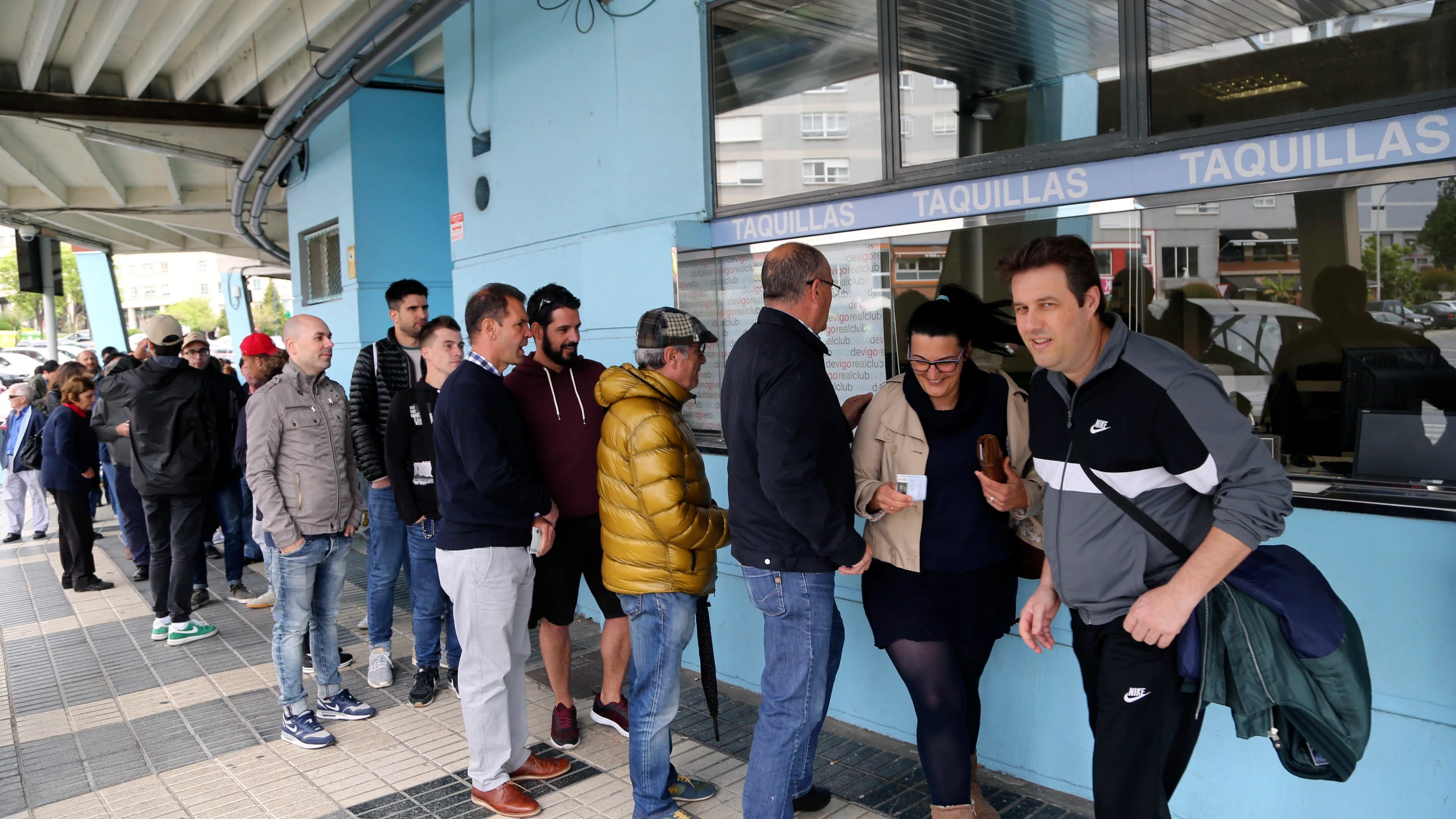 Aficionados del Celta sacan entradas en Balaidos