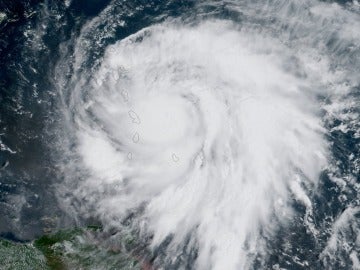 Una imagen capturada por el satélite GOES-16 de NOAA del huracán 'María' Una imagen capturada por el satélite GOES-16 de NOAA del huracán 'María'
