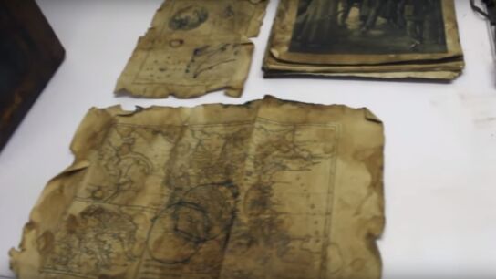 Contenido de la c&aacute;psula del tiempo de Julio Verne 