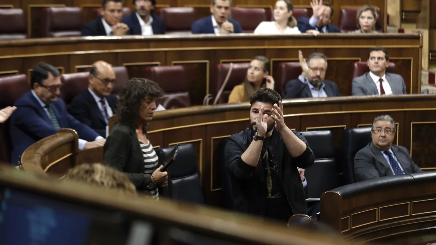 El portavoz adjunto de ERC, Gabriel Rufián, durante su intervención en la sesión de control El portavoz adjunto de ERC, Gabriel Rufián, durante su intervención en la sesión de control