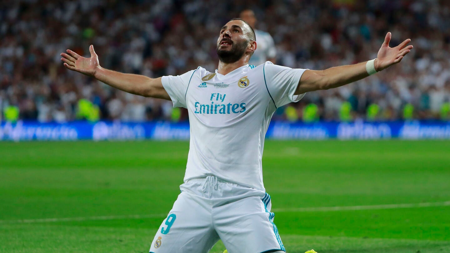 Karim Benzema celebrando un gol 