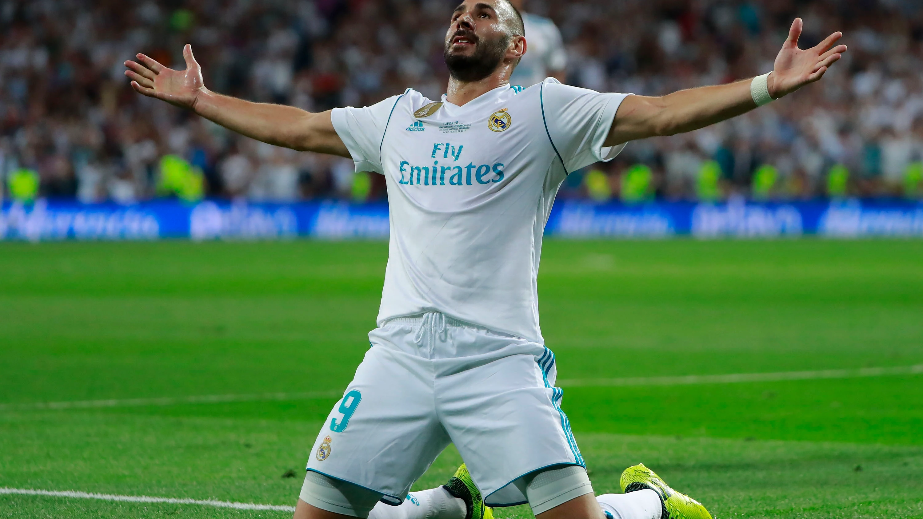 Karim Benzema celebrando un gol Karim Benzema celebrando un gol