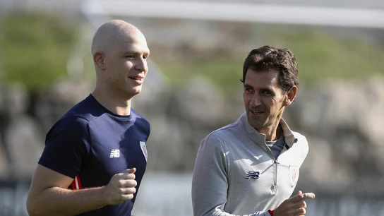 Yeray Álvarez, entrenando en Lezama Yeray Álvarez, entrenando en Lezama