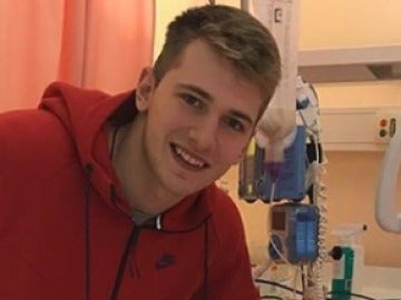 Luka Doncic en el hospital Luka Doncic en el hospital