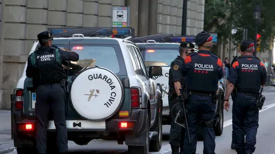 Mossos d'esquadra escoltan a los vehículos de la Guardia Civil Mossos d'esquadra escoltan a los vehículos de la Guardia Civil