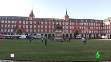 Felipe III 'cabalga' sobre el cesped de la Plaza Mayor de Madrid