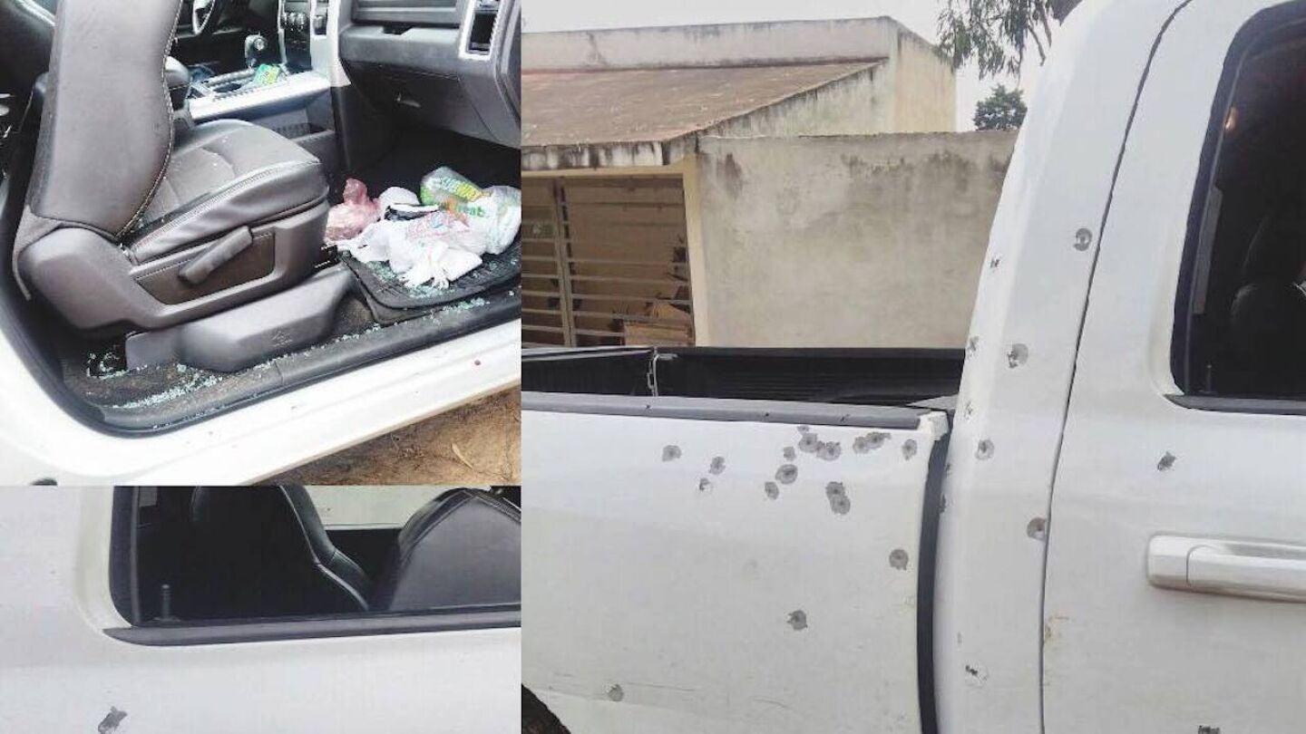 Imagen de uno de los veh&iacute;culos del grupo de voluntarios asaltado en M&eacute;xico
