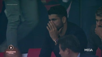 La reacción de Diego Costa en la grada del Metropolitano tras el gol de Batshuayi en el minuto 93