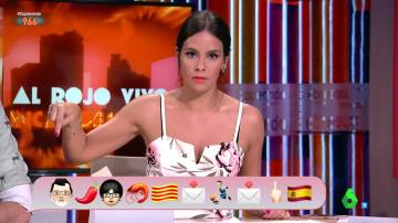 Pedroche explica lo que está pasando en Cataluña con emoticonos
