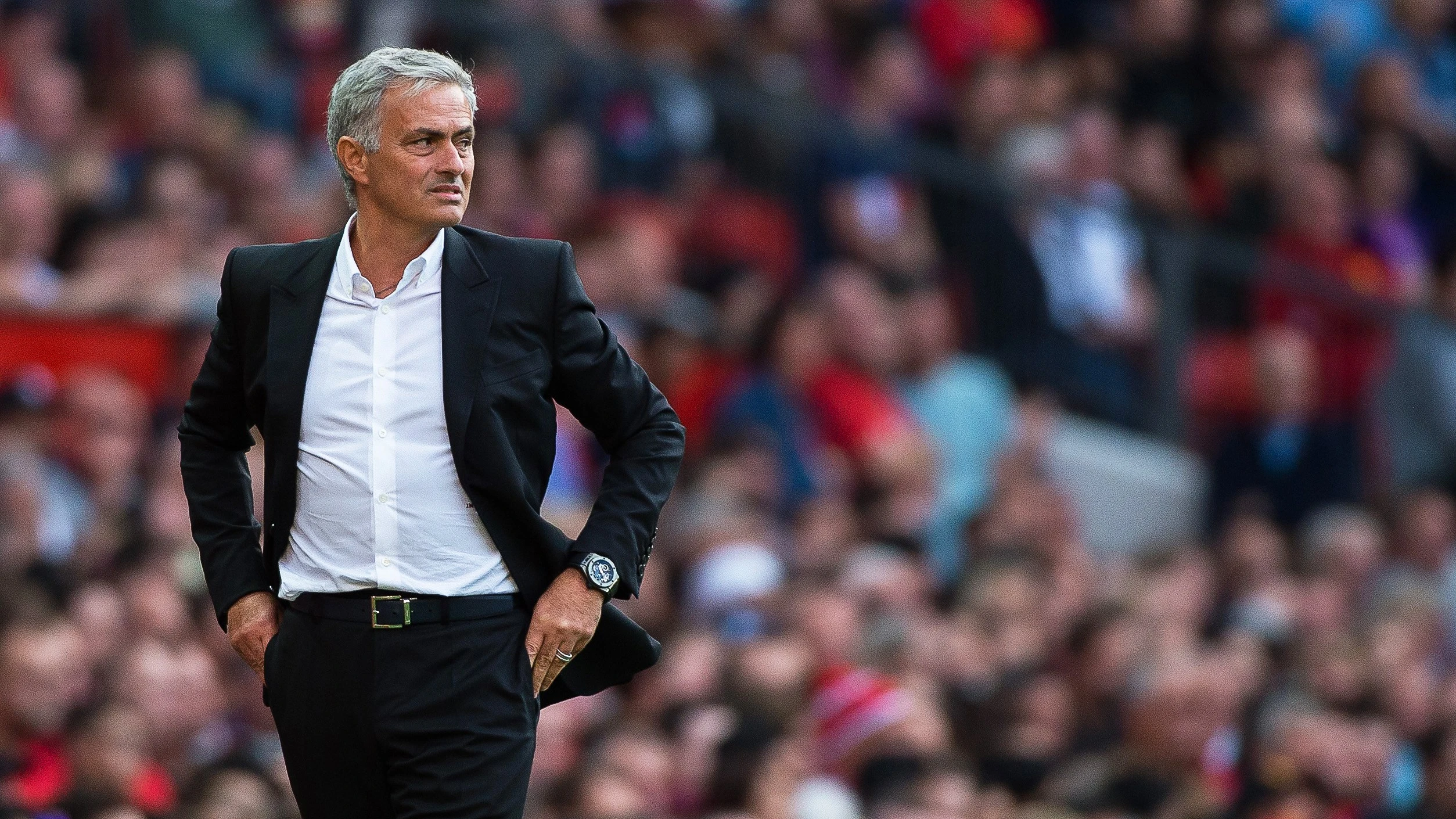 Mourinho durante un partido Mourinho durante un partido