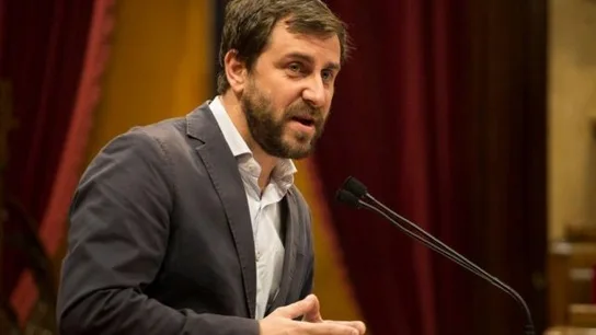 Toni Comín, en el Parlament Toni Comin_643x397
