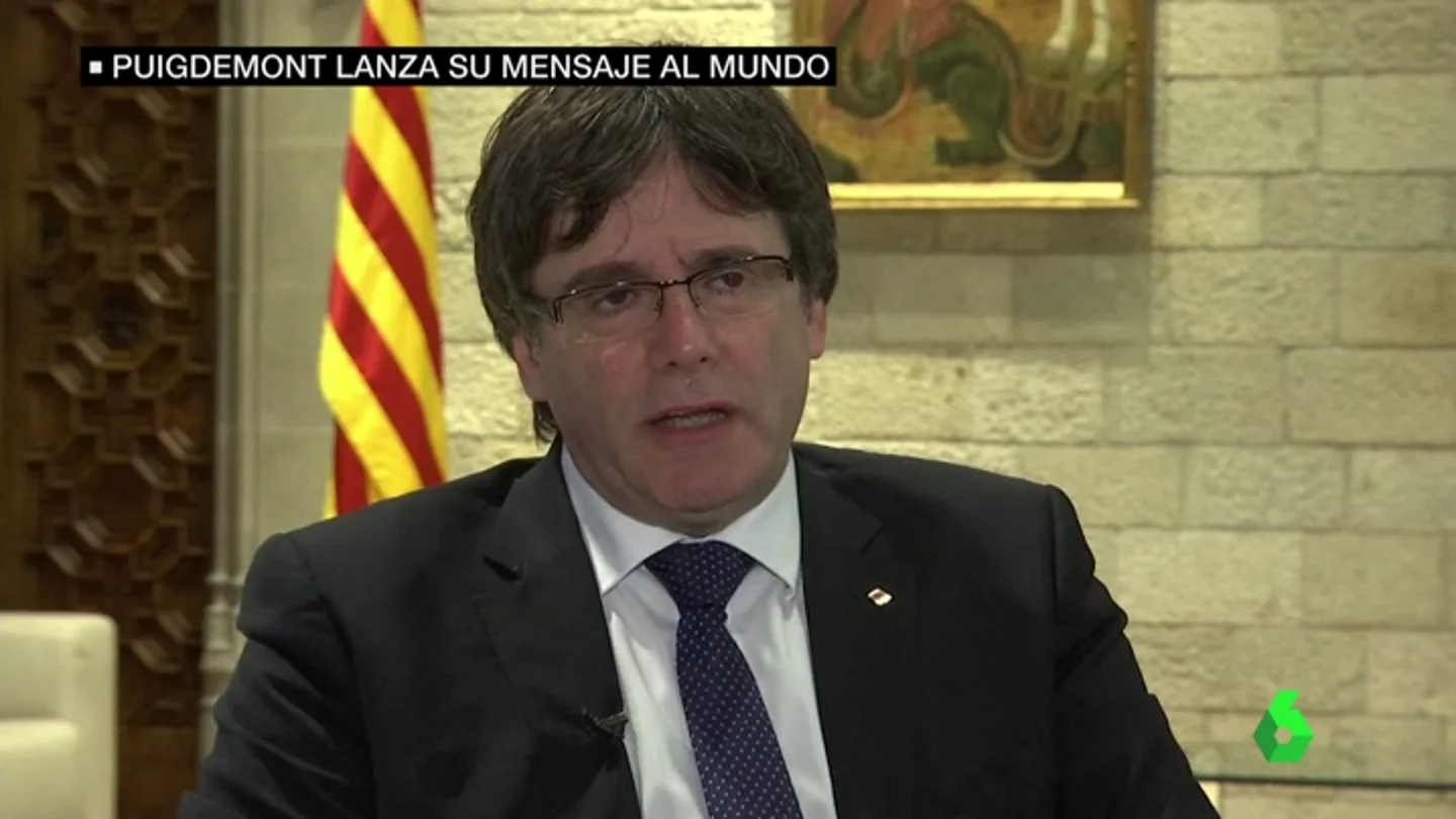 El mensaje al mundo de Puigdemont: "Está preparado todo para que los puntos de votación tengan las papeletas y urnas" El mensaje al mundo de Puigdemont: "Está preparado todo para que los puntos de votación tengan las papeletas y urnas"